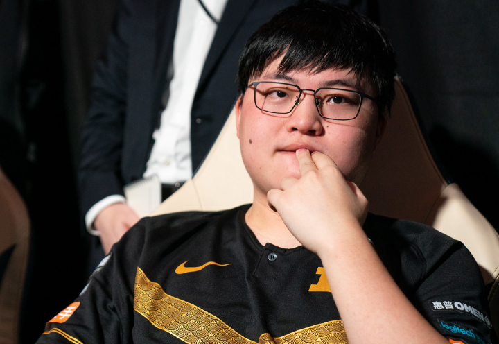 Uzi连续三场比赛得分超过大胜，FPX挑战极限！的简单介绍