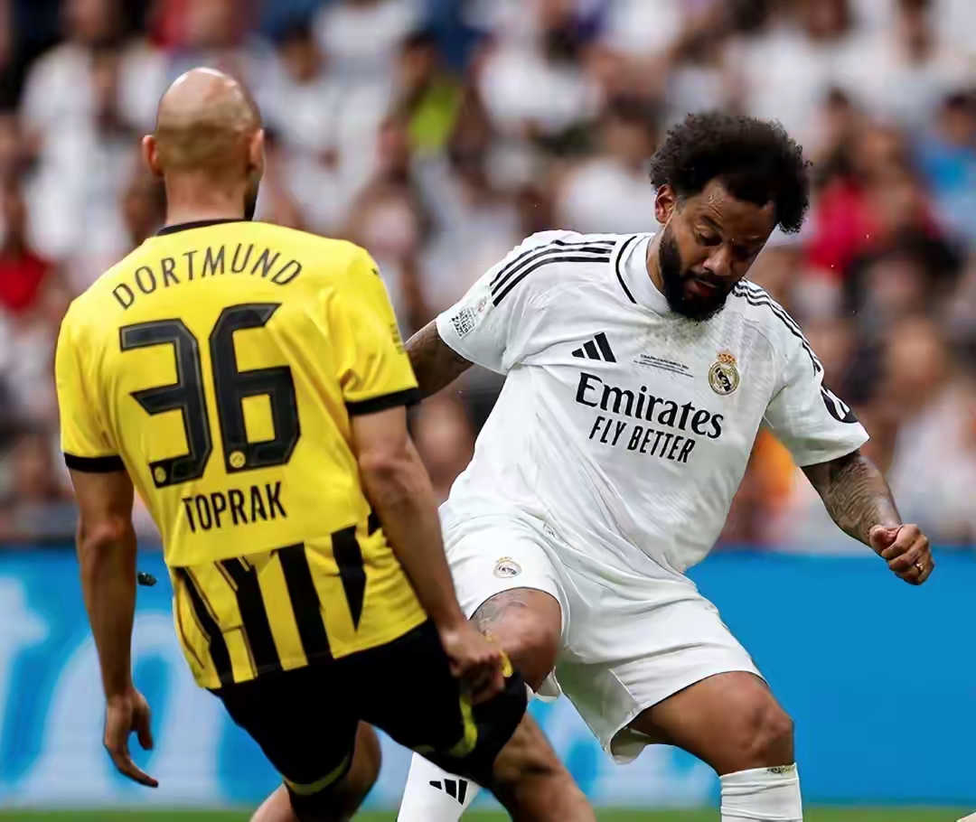 社区盾赛前再迎强敌，多特蒙德遗憾出局，主帅态度：更衣室稳定，更衣室氛围转暖的简单介绍